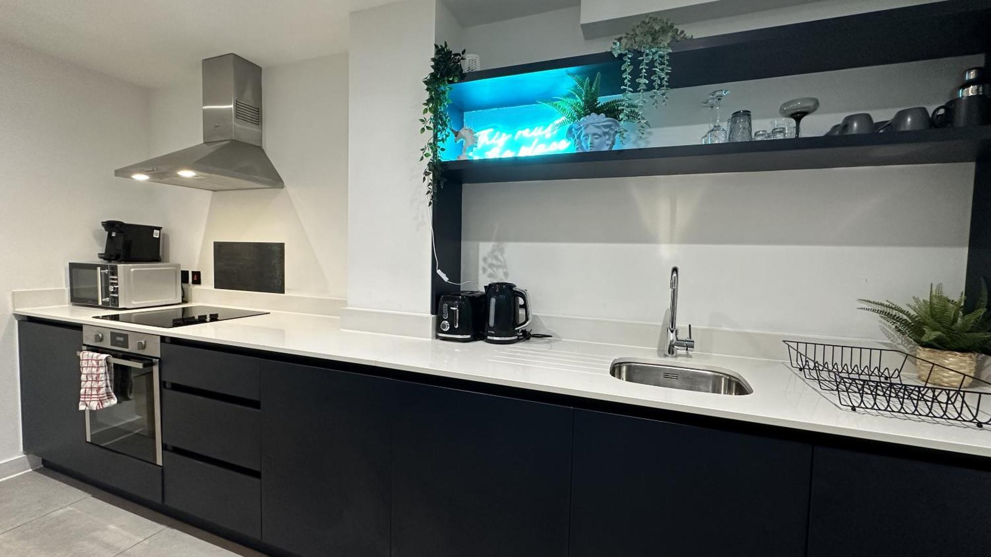 Lux Livin' Apartments - Luxury 2 Bed Apartment With Sky Garden Manchester Exterior photo