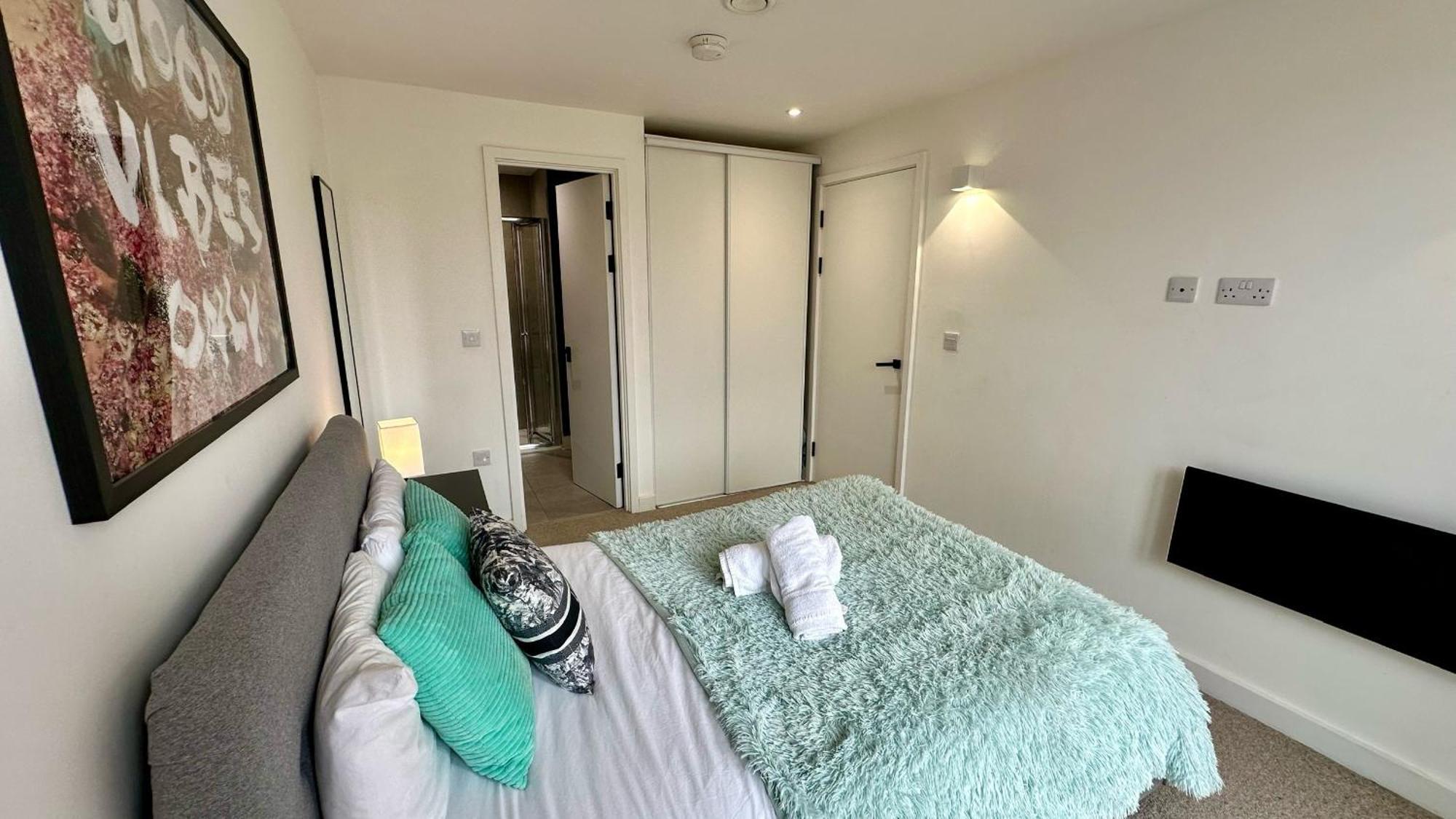 Lux Livin' Apartments - Luxury 2 Bed Apartment With Sky Garden Manchester Exterior photo