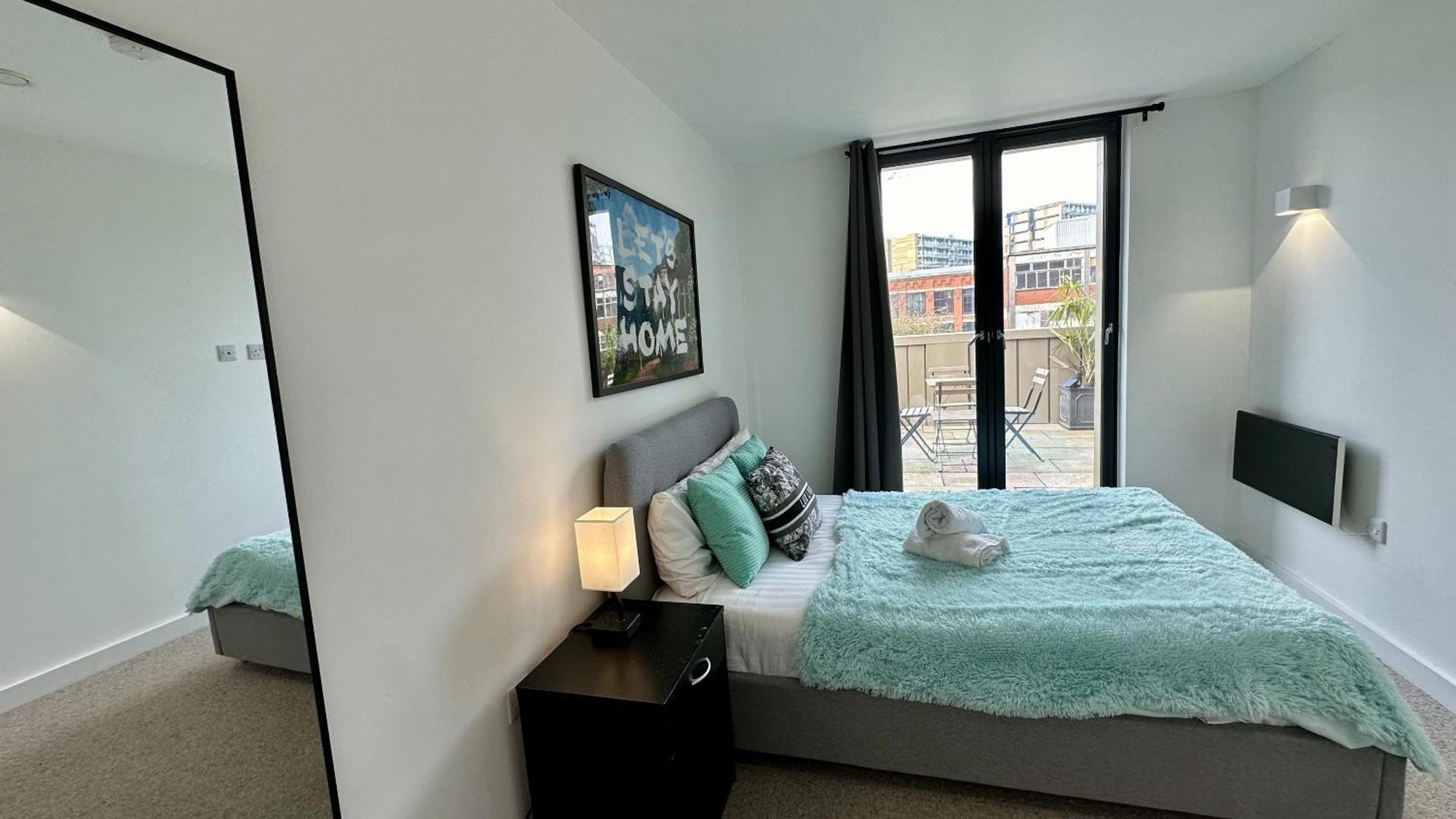 Lux Livin' Apartments - Luxury 2 Bed Apartment With Sky Garden Manchester Exterior photo